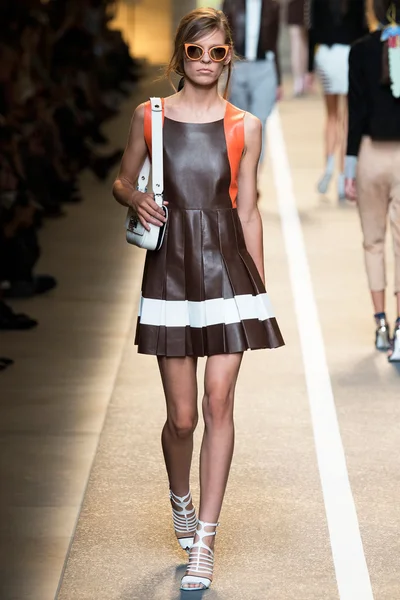 Look 35